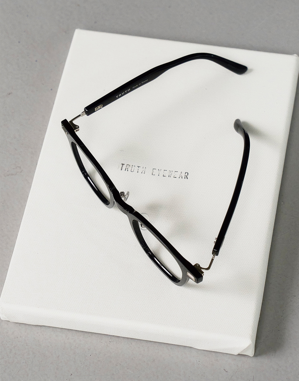 Truth Eyewear Frame 2